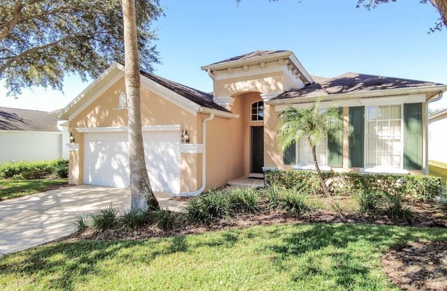 Calabay Paradise -Beautiful Home tucked away in quiet community