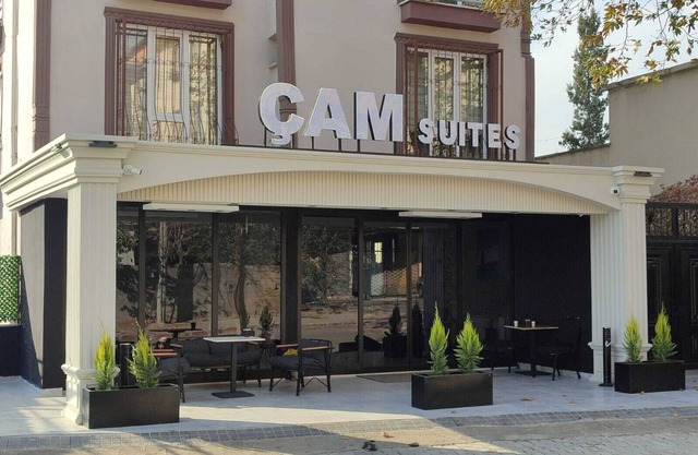 Cam Suites