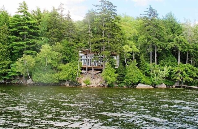 Camp Shulman - elegant new cottage on Long Pond