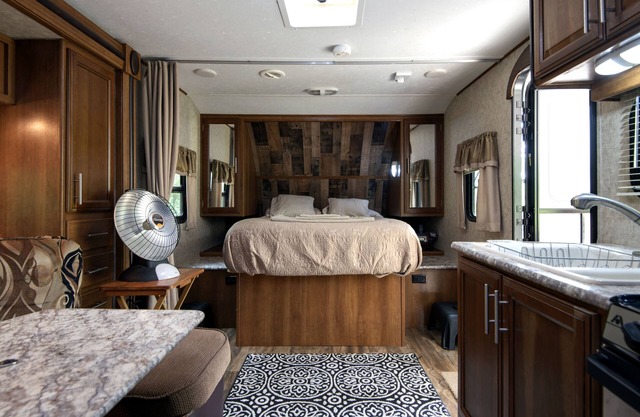 Camping in Nature with modern Amenities