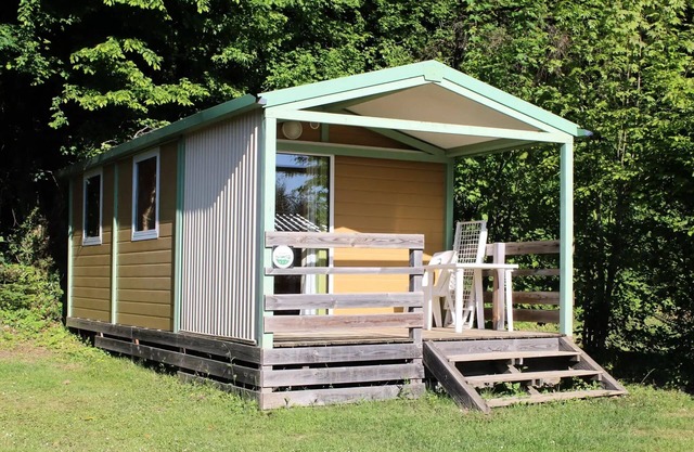 Camping Le Balcon de Chartreuse* - Chalet Anémone 2 People