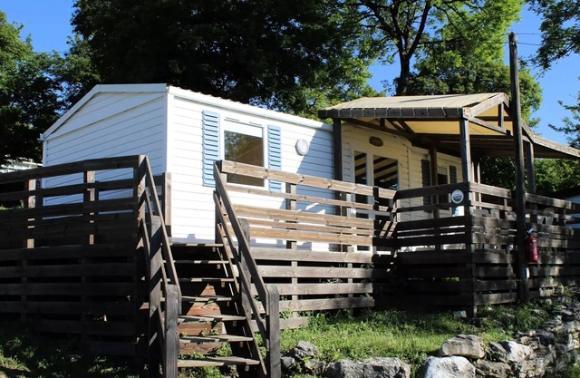 Camping Le Balcon de Chartreuse* - Mobile Home Orchidée 3 rooms 6 people