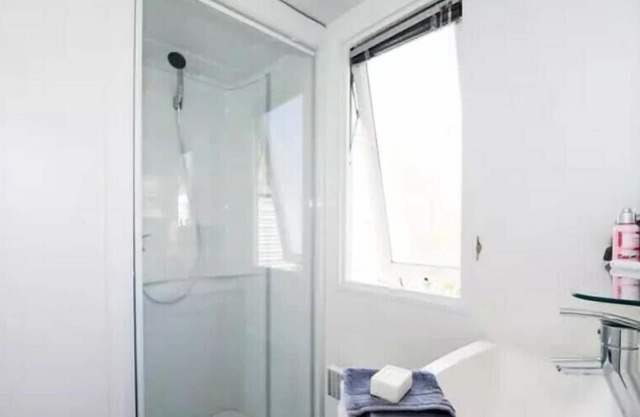 Camping maeva Escapades Millau Plage **** - Cozy 3-room mobile home for 4 adults and 1 child under 12