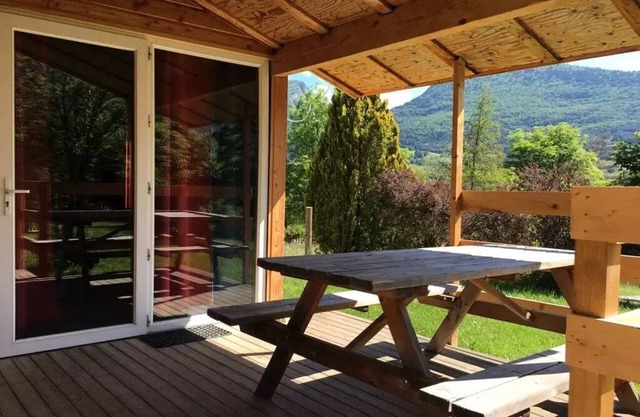 Campsite CHAMP LA CHEVRE * - Chalet Alizé 1 bedroom 2 people