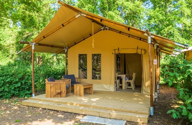 Campsite of Vesoul* - Slow Lodge 3 rooms 5 people without toilets