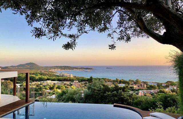 Campulongu, villa with panoramic swimming pool 350 meters from the sea