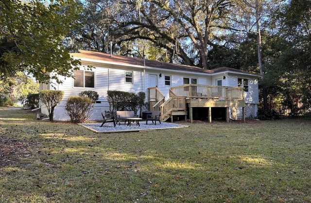 Campus Close, Game Dates Open, Pets - Yes