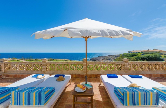 CAN ROSITO - Chalet with sea views in Cala Morlanda. Free WiFi
