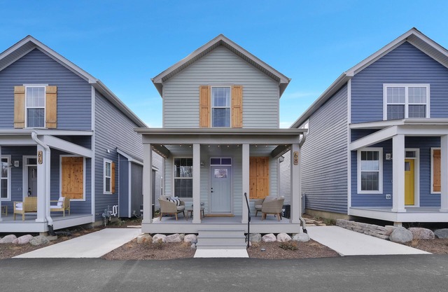 Canal Port - 3 bed, 3.5 Bath