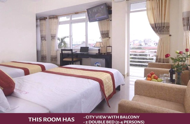 Canary Hotel- Great for group (1-16 persons) -"Easy walking" to visit Hue City