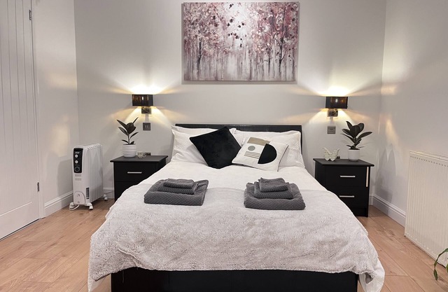 Canterbury Romantic Modern Studio