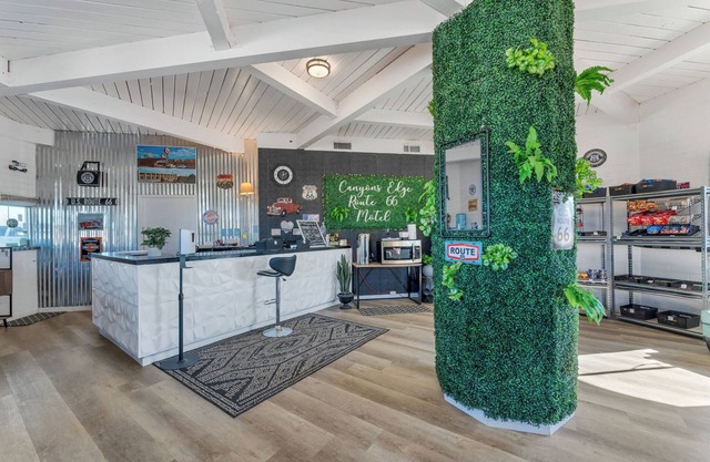 Canyons Edge Route 66 Motel