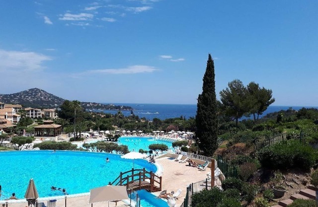 CAP ESTEREL, T2 SEA VIEW 4 sleeps PMR 30M² adapted