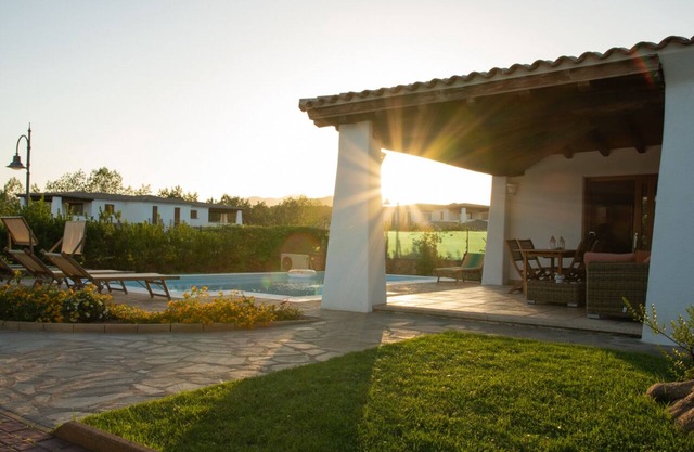"Capannizza Villas" , Antea , PRIVATE HEATED POOL ,600 meters from the beach