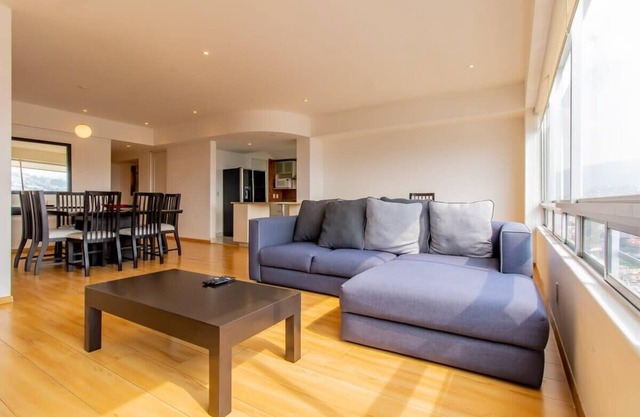 Capitalia - Bright w/Stunning Views