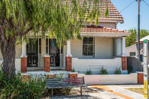 Captain's Heritage Cottage - central Fremantle 2 bedroom historic cottage