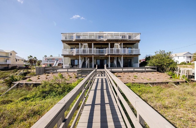 Captain`s House B2-Ocean Front | 2 Bed, 2 Bath