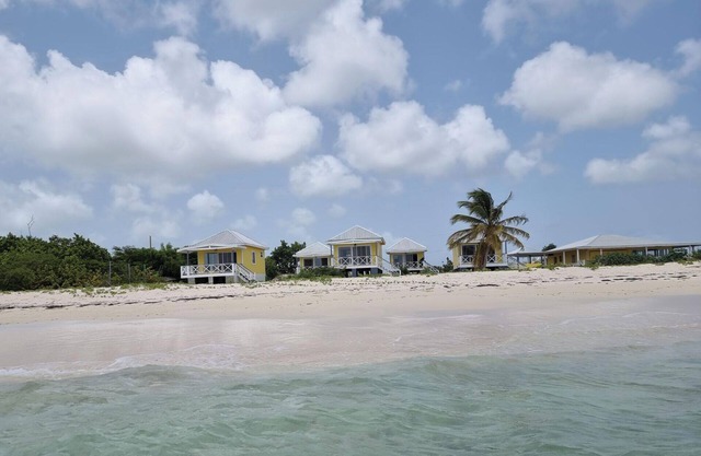 Captivating 1-Bed Cottage in Codrington