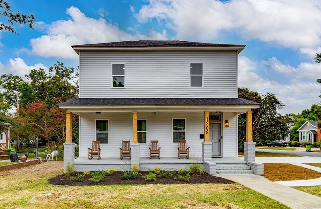 Carolina Dreaming/4 BDRM/Sleeps 14/ Walking distance to Williams-Brice