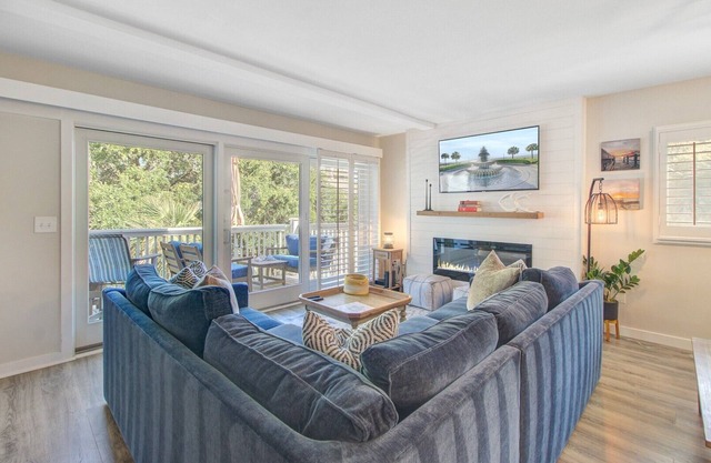 Carolina Saltaire at 7D Seagrove|All New Beautiful Decor|So Close to Beach, Pool, Dining, and Sho.