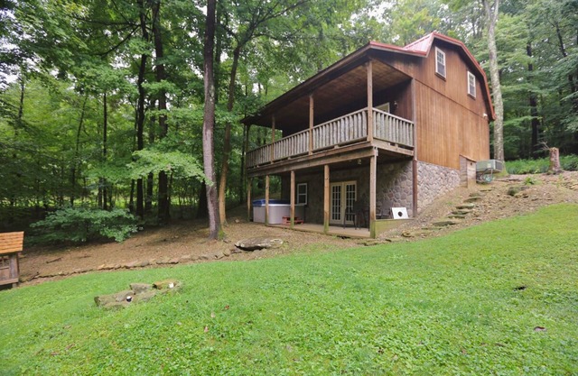 Carriage House Cabin #1 - Near Three Rivers