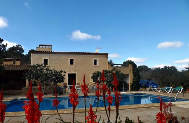 Cas Bunyoler - In Cas Concos, Felanitx, with private swimming pool, AC bedrooms