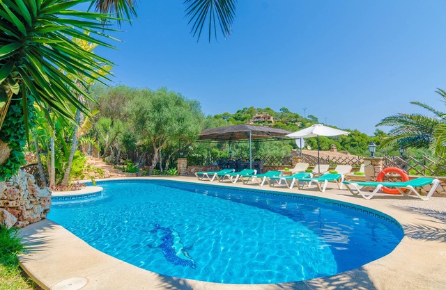 CAS CONCO - Traditional Majorcan house with private pool and luxuriant garden. Free WiFi