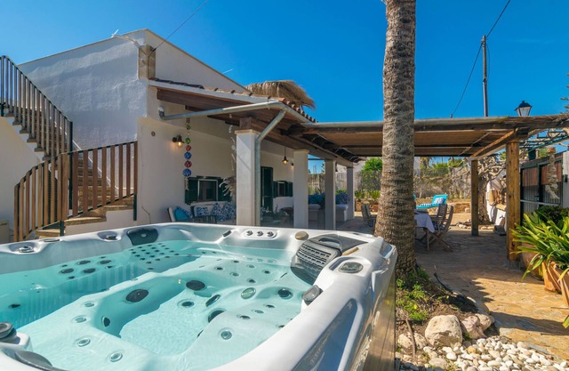 CAS PATI (SON MOJA) - Fantastic house in Son Moja, with private jacuzzi and near to Cala S