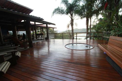 Casa 7suítes - Vista para Barra do Sahy