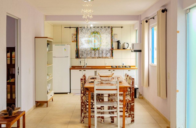 Casa aconchegante c wi-fi entre a natureza e o mar