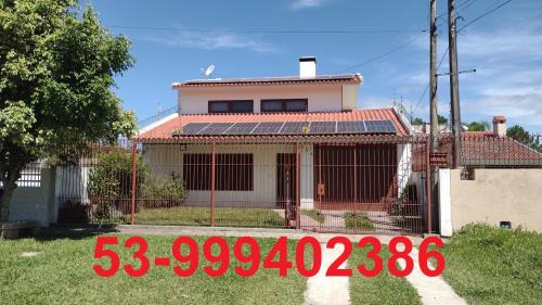 Casa Ampla 2 dormitorios LARANJAL temporada