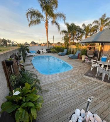 Casa ampla com área gourmet e piscina