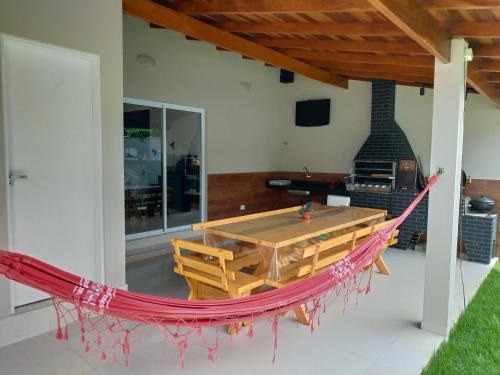 Casa ampla com fácil acesso as Praias e Shopping