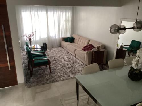 CASA AMPLA para COP 30 - Ótima localização!