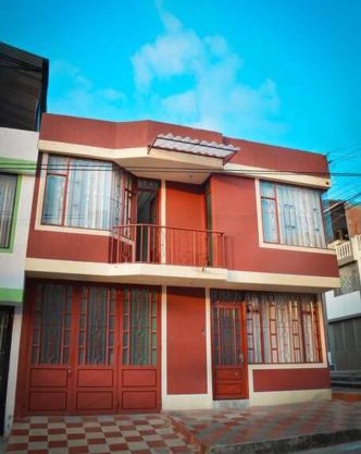 Casa amplia con garaje