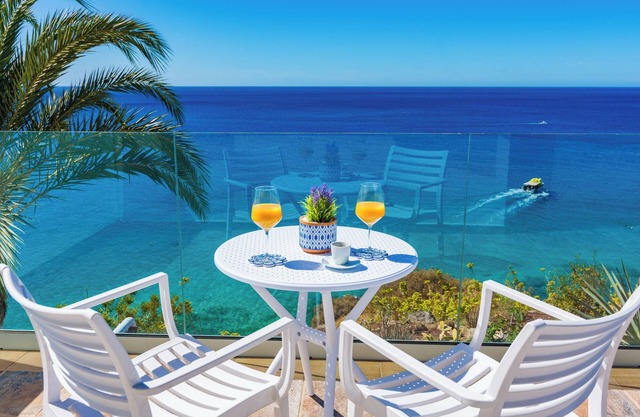 Casa Arneaud.- Beautiful holiday home with incredible ocean views