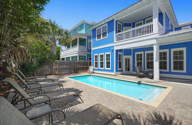 Casa Azul - Near the Beach with a Large Private Pool Area