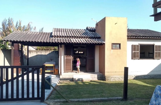Casa bege Bal Arroio do Silva com internet