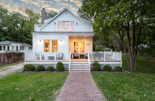 Casa Blanca in Miller Beach!