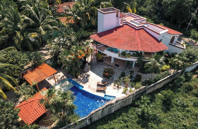 Casa Bravo Retreat Su