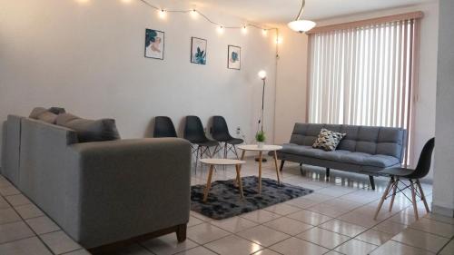 Casa céntrica para grupos grandes