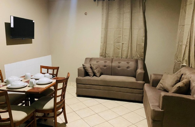 Casa c/2 Habitaciones, 3 Camas, 1 Baño, Sala, Comedor, Cocina, TV, A/c, Parqueo