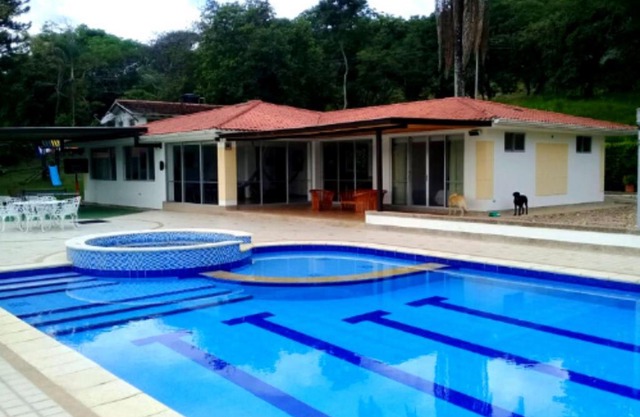 Casa Campestre con Piscina Privada Anapoima