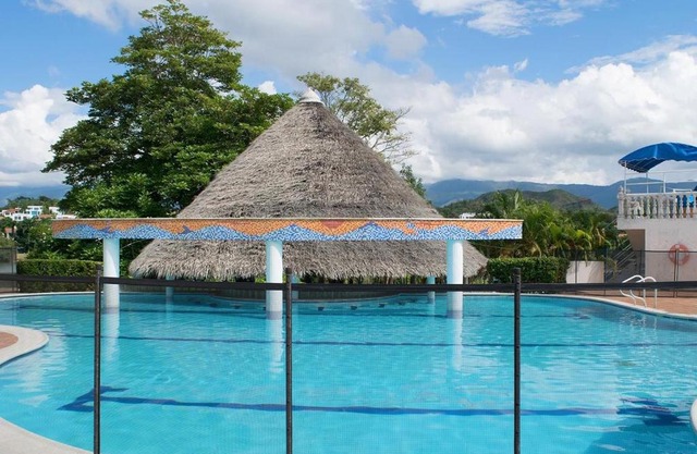 Casa campestre Hacienda estancia, en Melgar con piscina privada