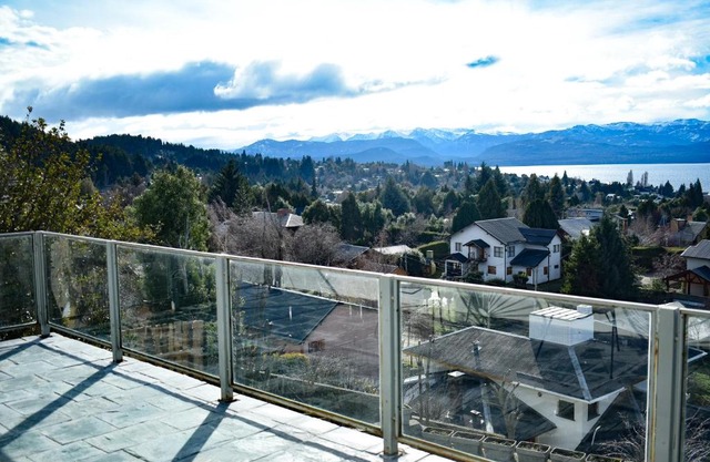 Casa Cerro Dorado vista al lago