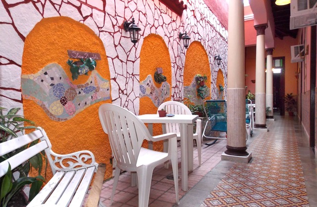 Casa Colonial Mirta y Candido