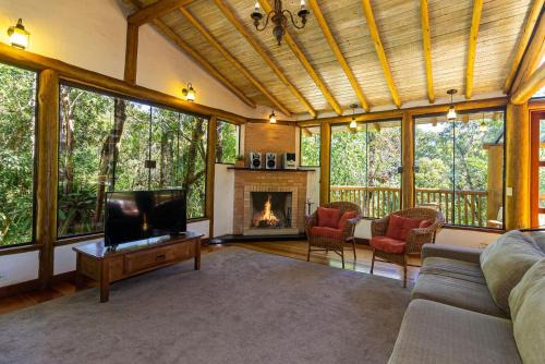 Casa com área gourmet perto do Parque Amantikir