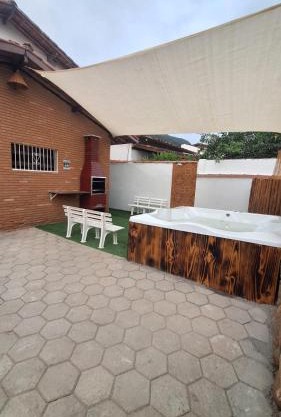 Casa com Jacuzzi aquecida praia do Lazaro