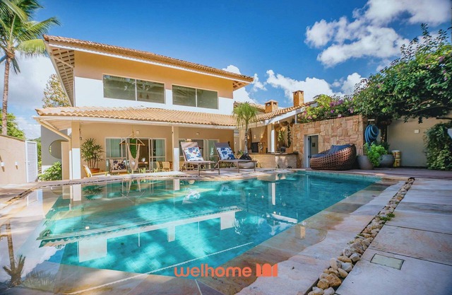 Casa com piscina a 5 minutos da praia no Guaruja