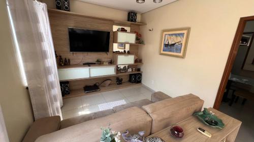 Casa com piscina e churrasqueira conforto e lazer garantido